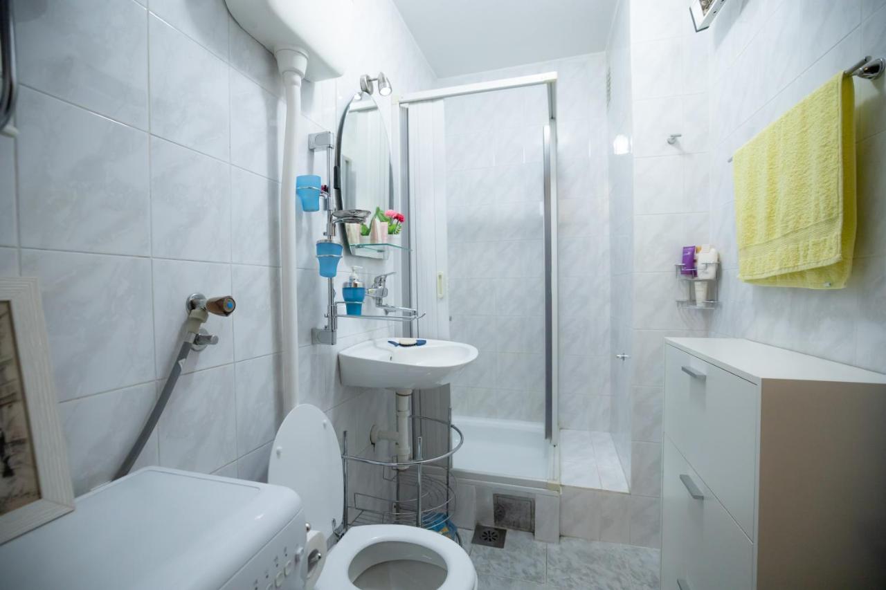 Cushy Apartment Close To City Centre 포드고리차 외부 사진